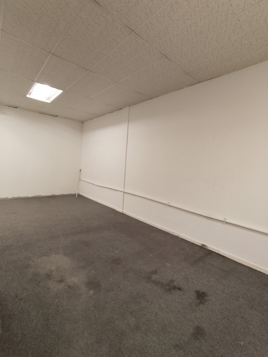 To Let Commercial Property for Rent in Klipdam Western Cape